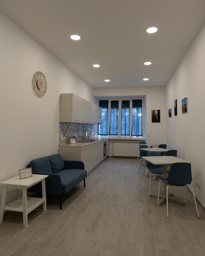 Dimora Cavour Hotel Nápoly Kültér fotó