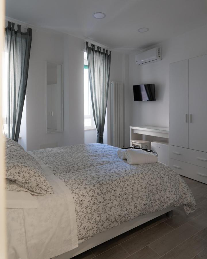 Dimora Cavour Hotel Nápoly Kültér fotó